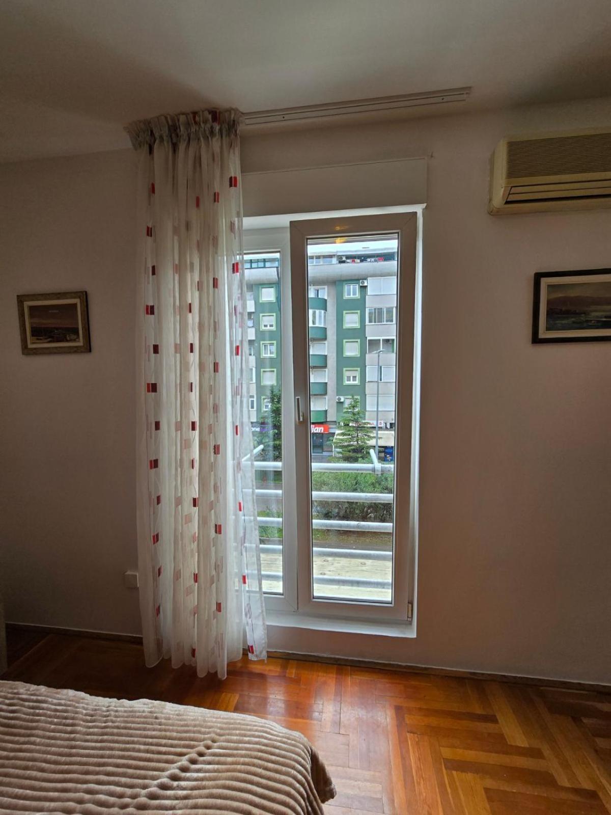 Laki Apartment พอดโกริกา ภายนอก รูปภาพ